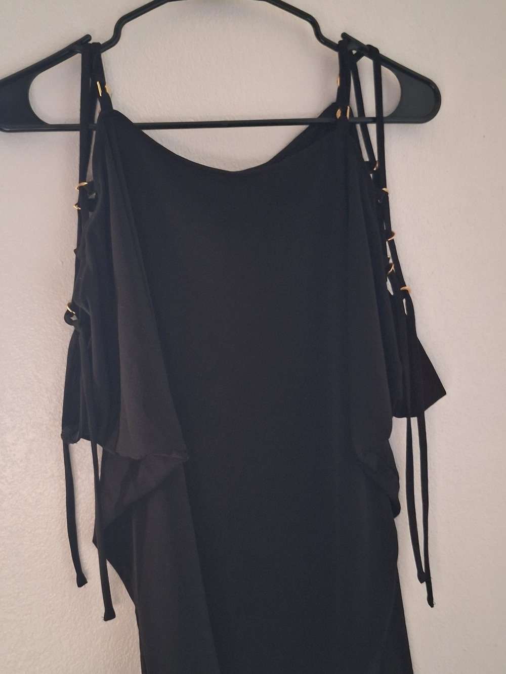 Express Black One-Shoulder Cold-Shoulder Top with Gold Ring Accents